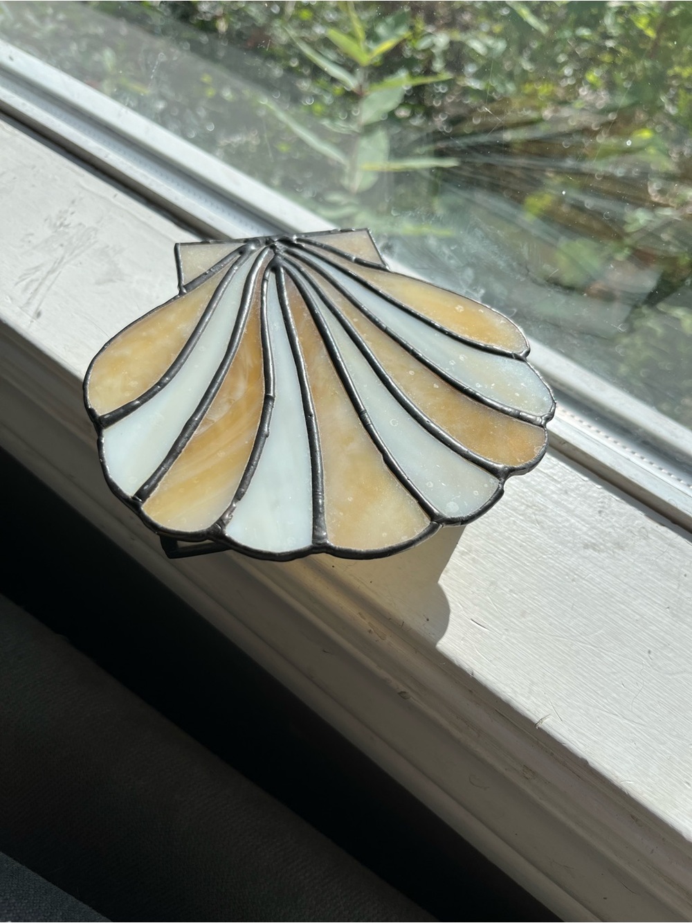Stained Glass Accent Shell Box - Picture 3 of 6